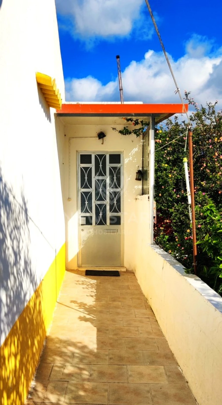 Moradia T2 para Venda em Quelfes Foto 26