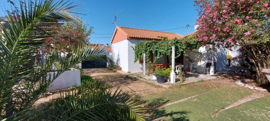 Quinta T3 para Venda em Santo Antonio da Charneca Foto 1