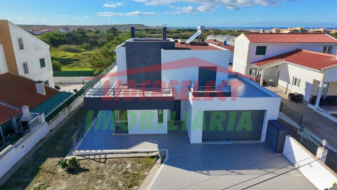 Moradia T4 para Venda em Silveira Foto 1