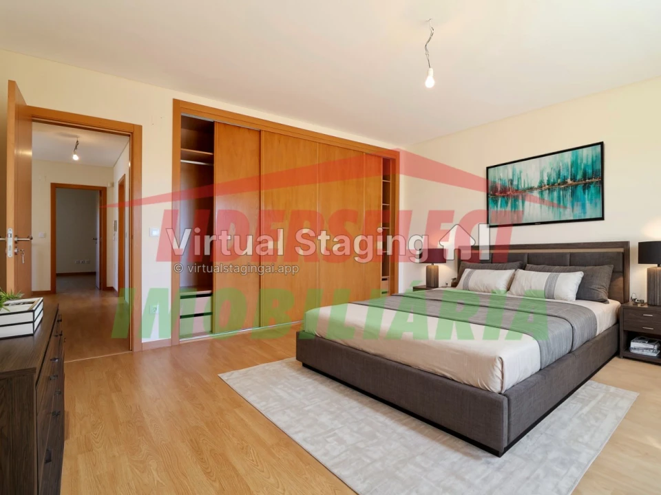 Moradia T4 para Venda em Silveira Foto 26