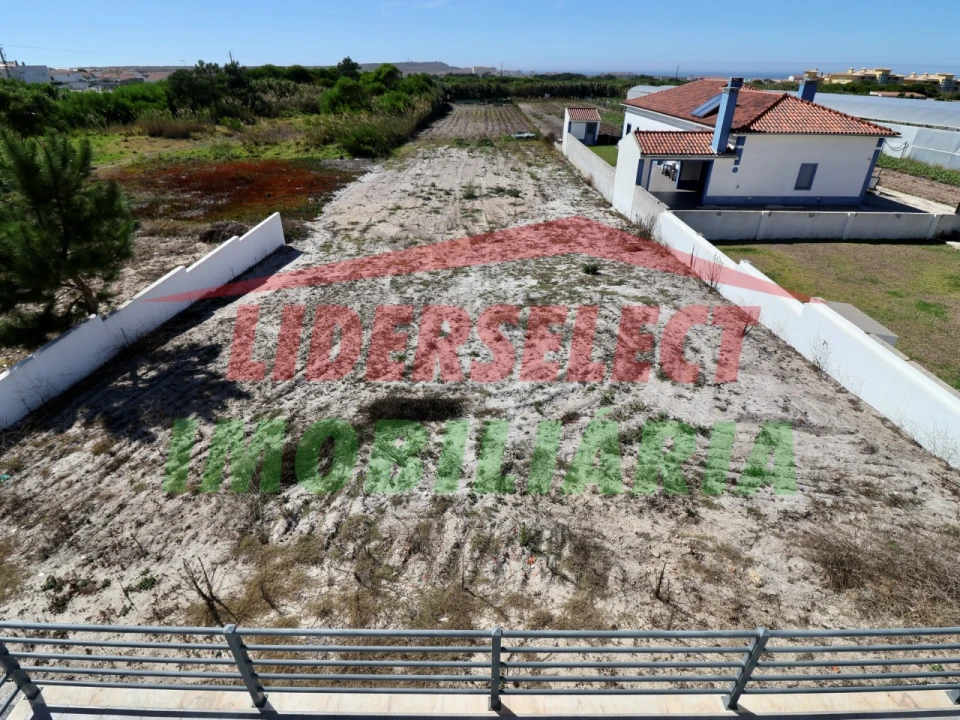 Moradia T4 para Venda em Silveira Foto 45