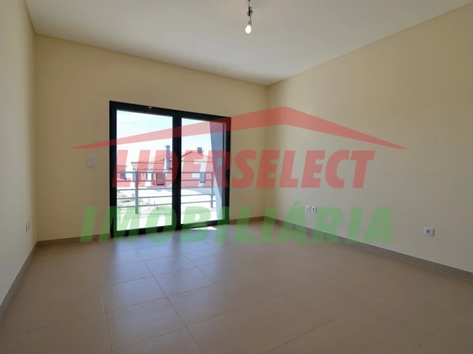 Moradia T4 para Venda em Silveira Foto 16