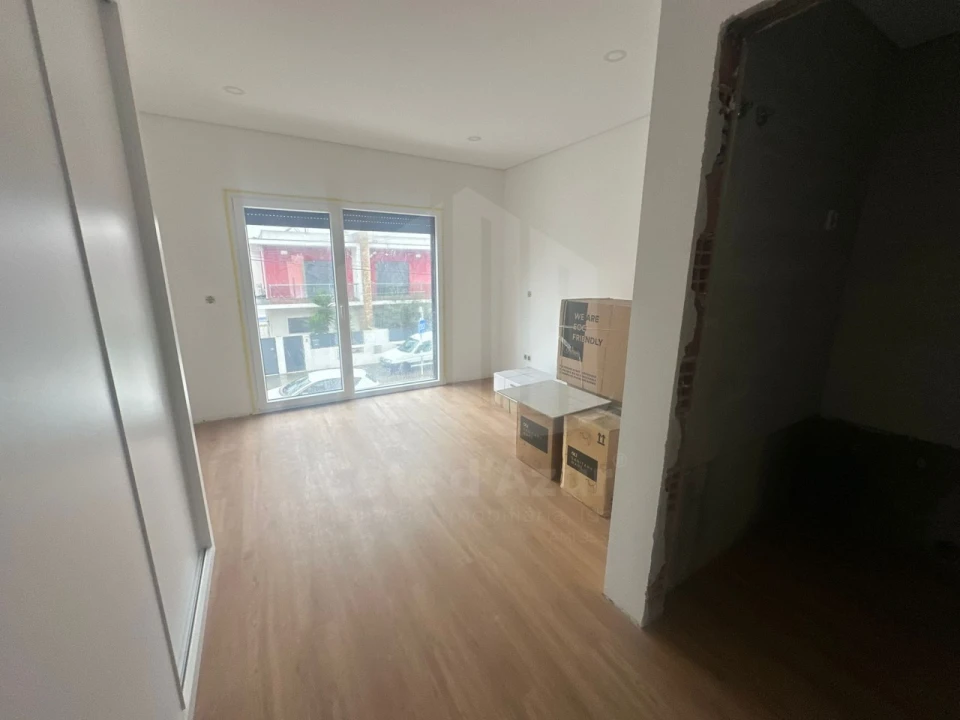 Moradia T2 para Venda em Seixal, Arrentela e Aldeia de Paio Pires Foto 11