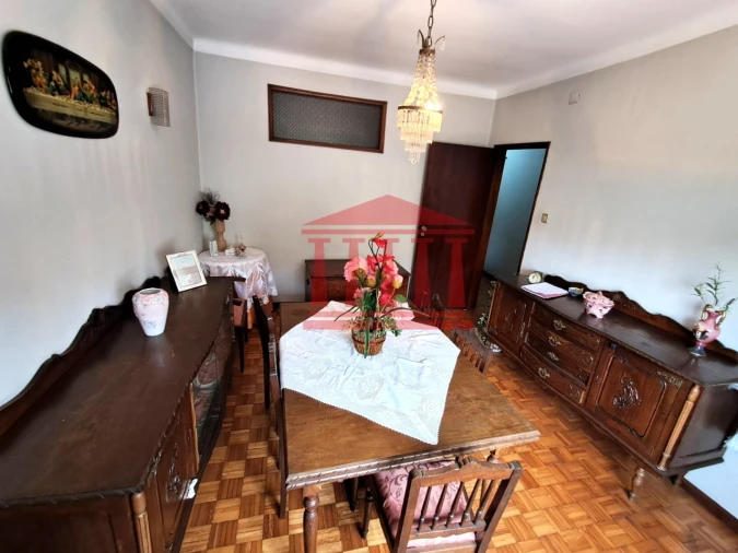 Moradia T3 para Venda em Arcozelo Foto 4