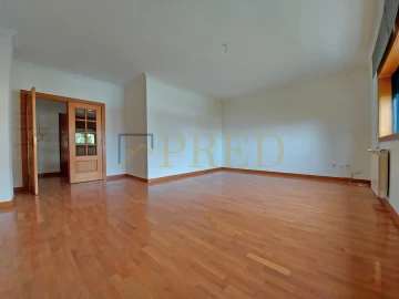 Apartamento T2 para Arrendamento em Paranhos