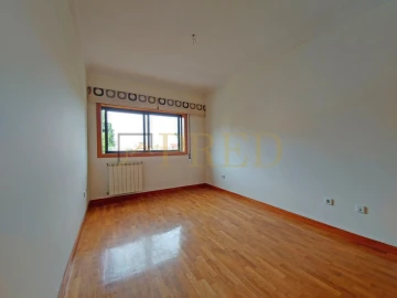Apartamento T2 para Arrendamento em Paranhos