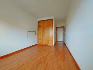 Apartamento T2 para Arrendamento em Paranhos