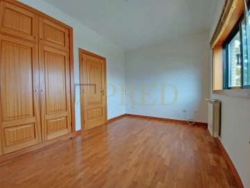 Apartamento T2 para Arrendamento em Paranhos