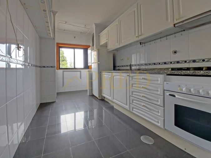 Apartamento T2 para Arrendamento em Paranhos Foto 8