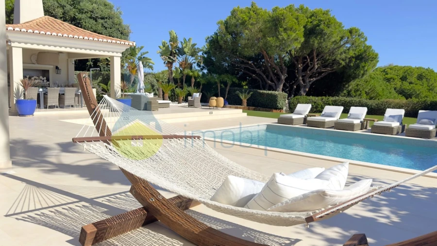 Moradia T4 para Venda em Almancil Foto 25