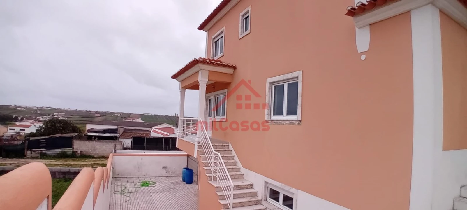 Moradia T4 para Arrendamento em São Pedro da Cadeira Foto 3