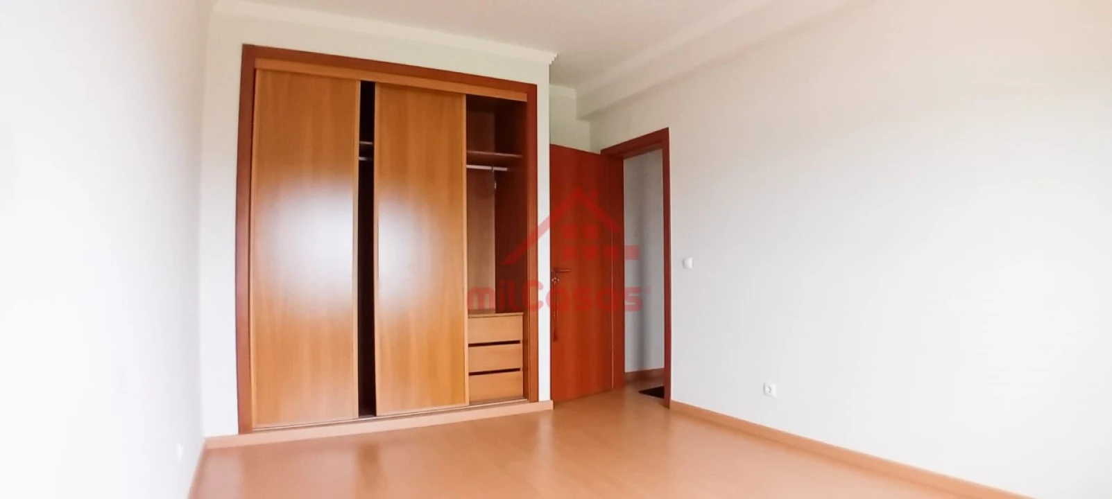 Moradia T4 para Arrendamento em São Pedro da Cadeira Foto 21