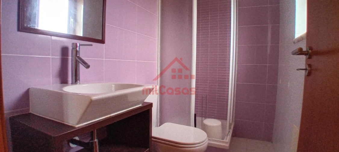 Moradia T4 para Arrendamento em São Pedro da Cadeira Foto 17