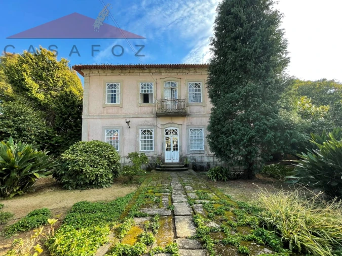 Moradia T5 para Venda em Gulpilhares e Valadares Foto 1