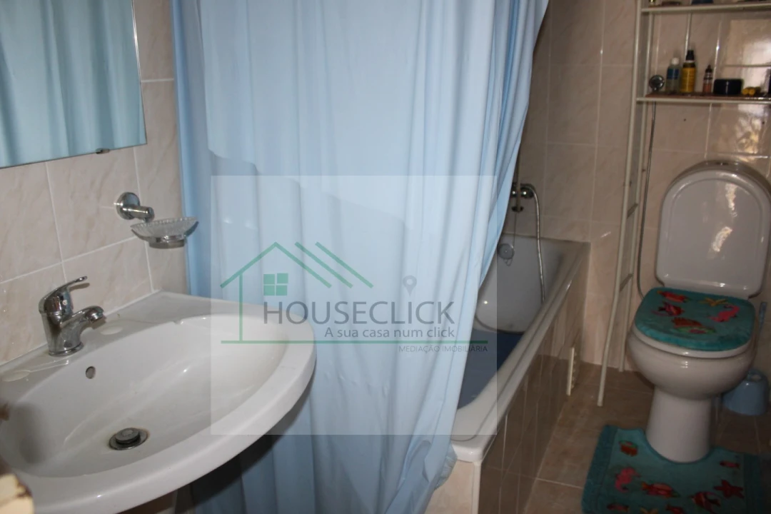 Moradia T3 para Venda em Caria Foto 17