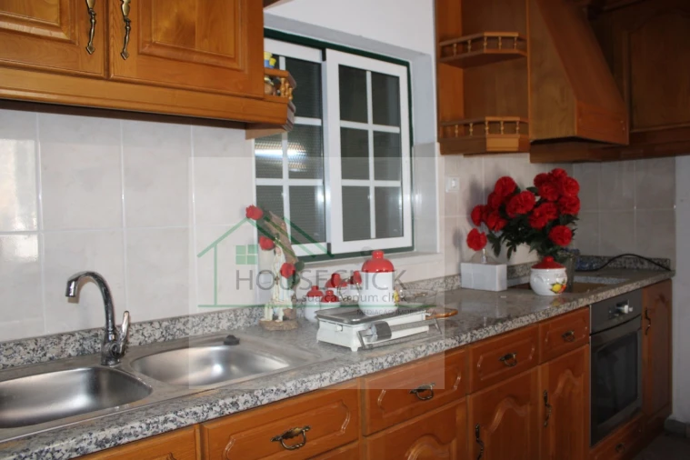 Moradia T3 para Venda em Caria Foto 4