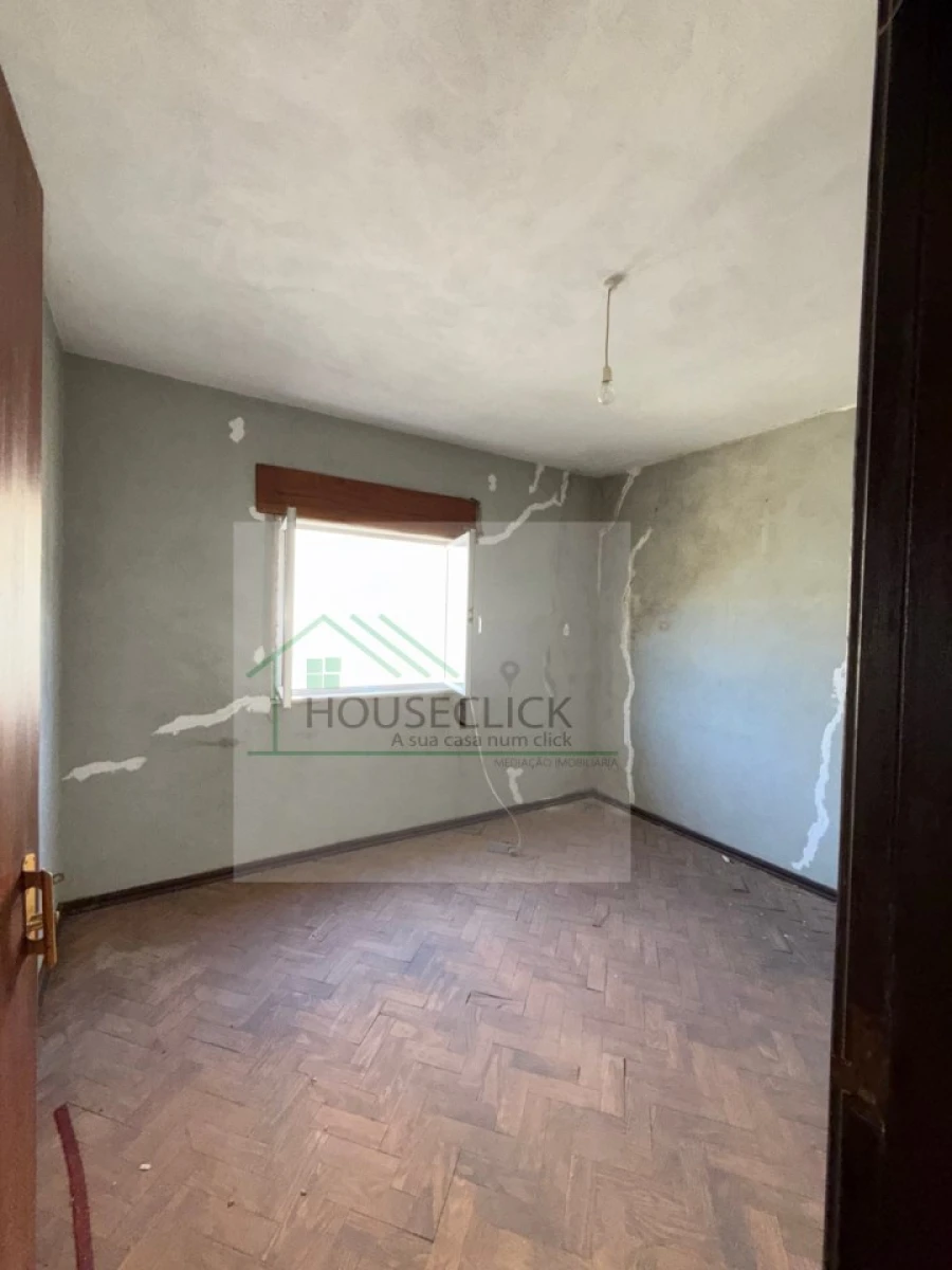 Moradia T3 para Venda em Casteleiro Foto 7