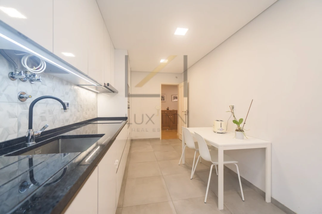 Apartamento T3 para Venda em Massamá e Monte Abraão Foto 15