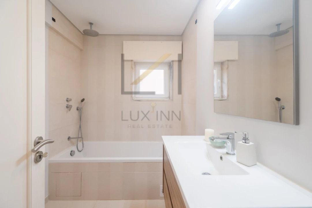 Apartamento T3 para Venda em Massamá e Monte Abraão Foto 31