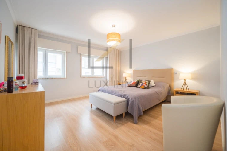 Apartamento T3 para Venda em Massamá e Monte Abraão Foto 17