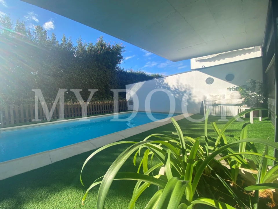 Moradia T4 para Venda em Santo Antão e São Julião do Tojal Foto 4