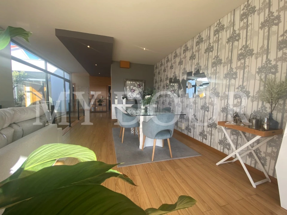 Moradia T4 para Venda em Santo Antão e São Julião do Tojal Foto 16