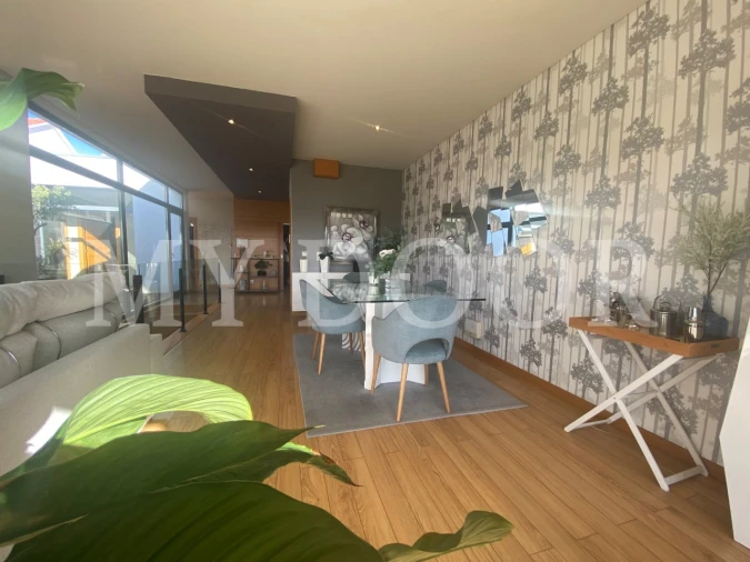 Moradia T4 para Venda em Santo Antão e São Julião do Tojal Foto 16