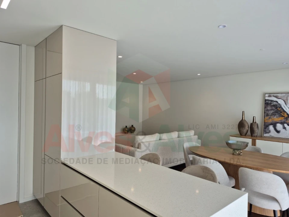 Apartamento T2 para Venda em Cidade da Maia Foto 4