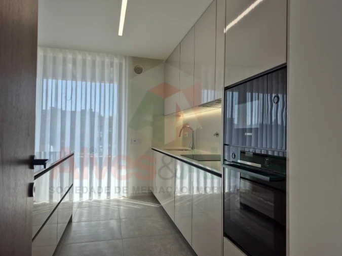 Apartamento T2 para Venda em Cidade da Maia Foto 2