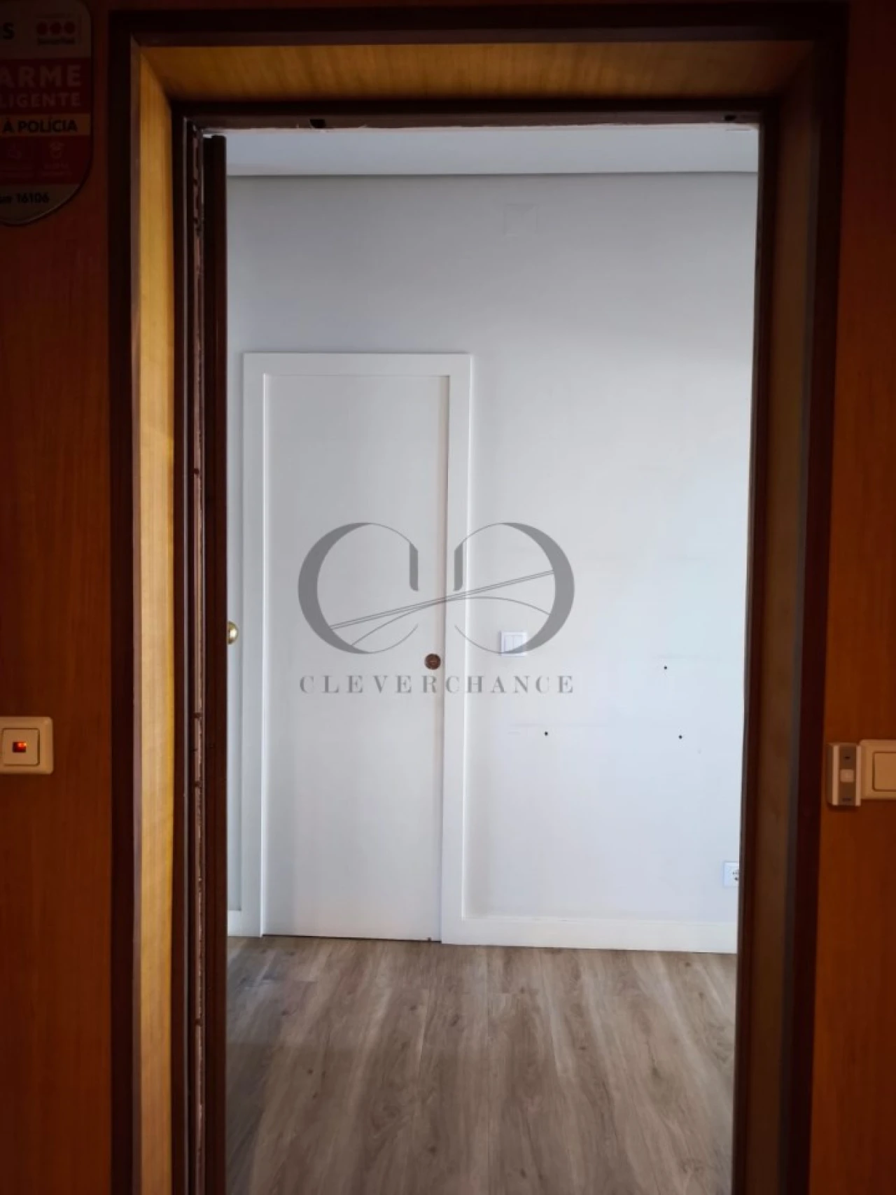 Apartamento T4 para Venda em Pedroso e Seixezelo Foto 11