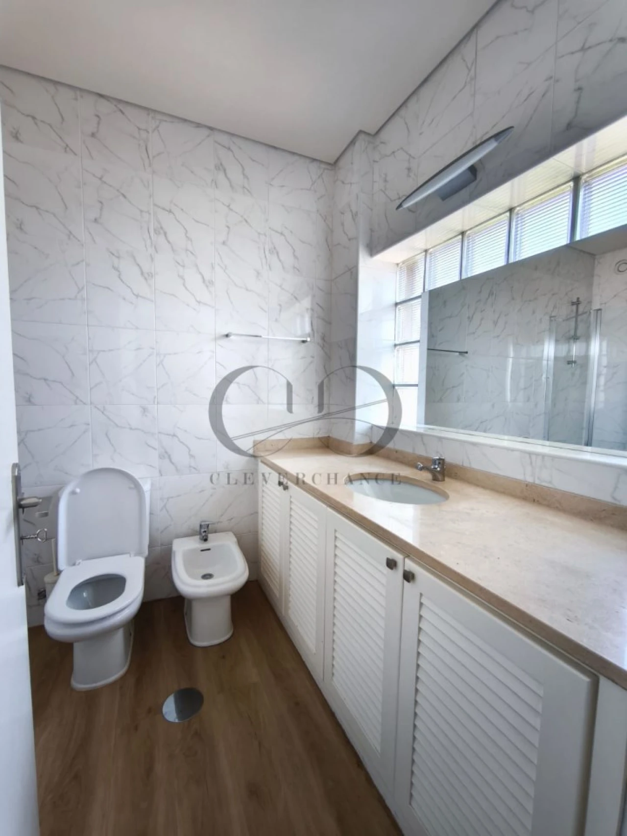 Apartamento T4 para Venda em Pedroso e Seixezelo Foto 17