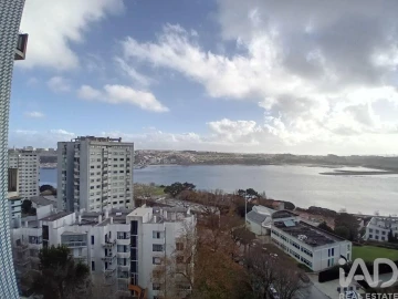 Apartamento T2 para Arrendamento em Lordelo do Ouro e Massarelos