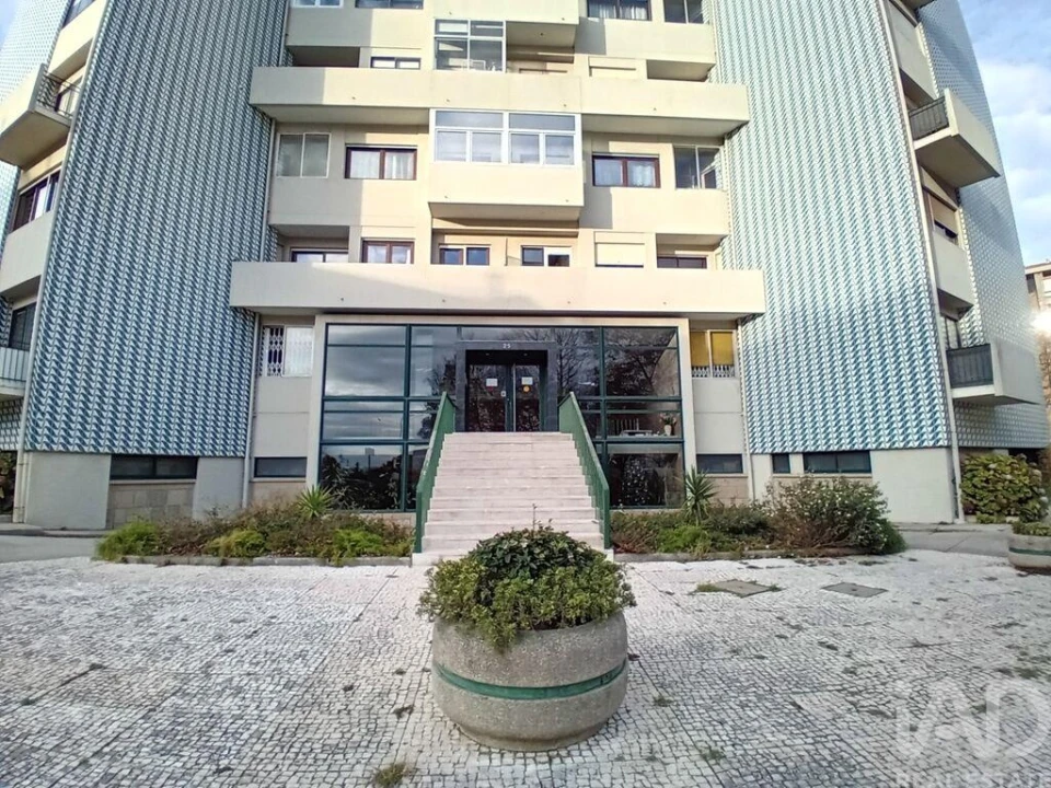 Apartamento T2 para Arrendamento em Lordelo do Ouro e Massarelos Foto 21