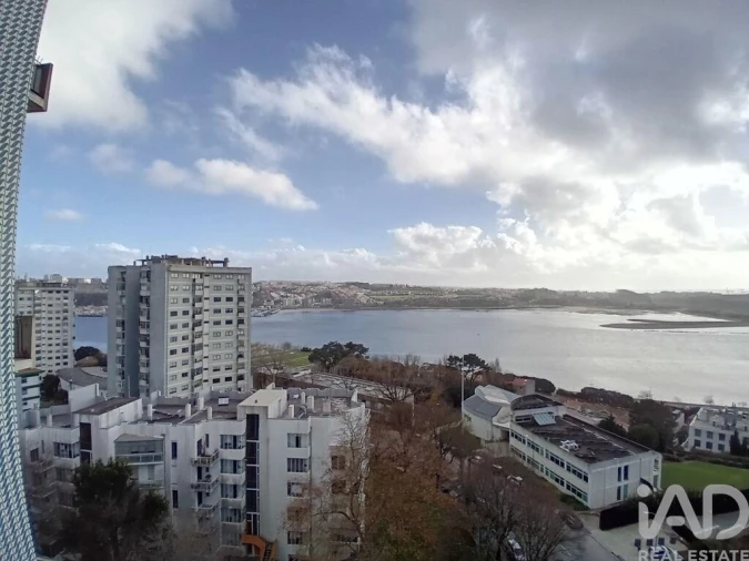 Apartamento T2 para Arrendamento em Lordelo do Ouro e Massarelos Foto 2