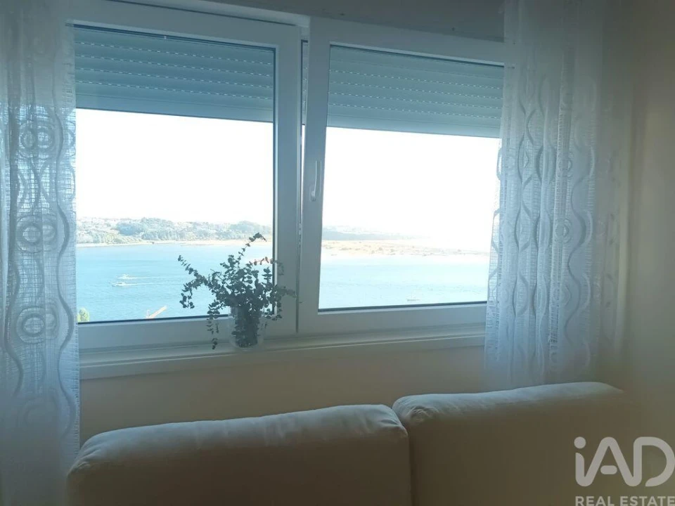 Apartamento T2 para Arrendamento em Lordelo do Ouro e Massarelos Foto 1