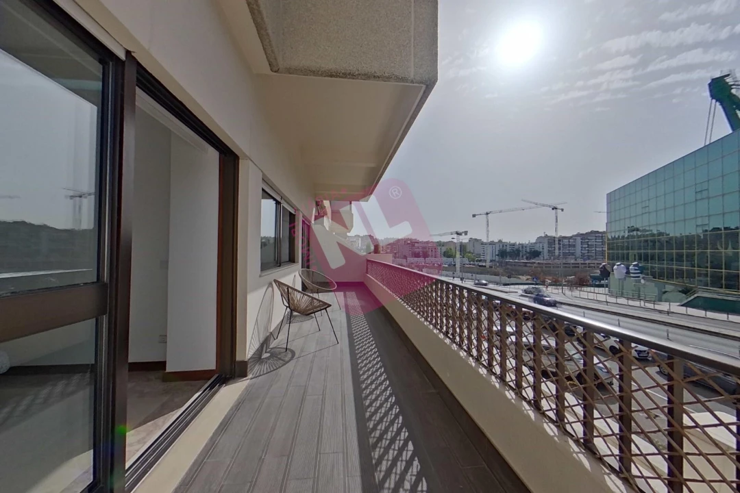 Apartamento T1 para Arrendamento em Lumiar Foto 11