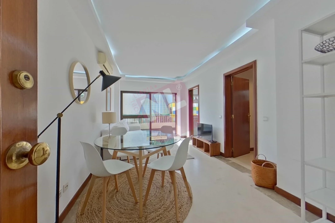 Apartamento T1 para Arrendamento em Lumiar Foto 2