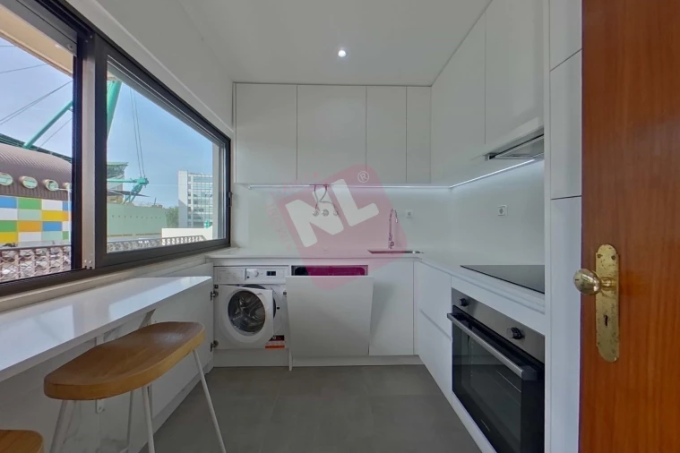 Apartamento T1 para Arrendamento em Lumiar Foto 6