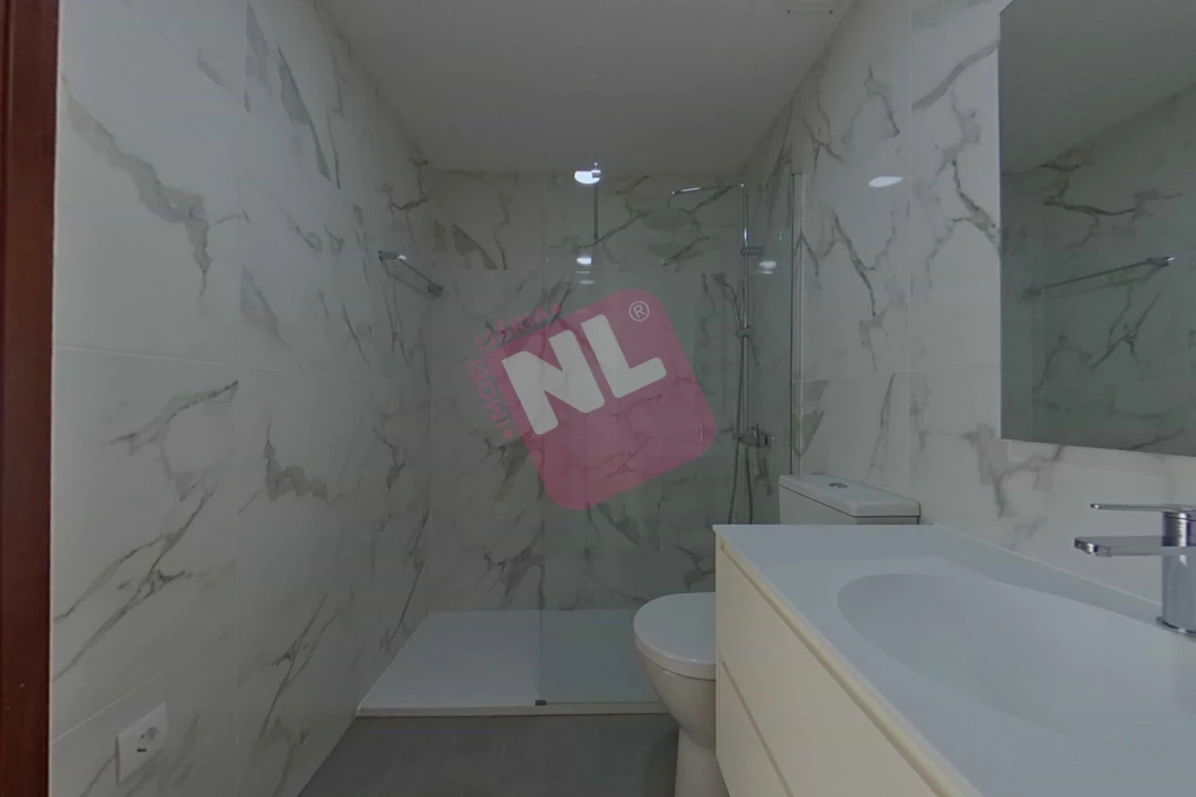 Apartamento T1 para Arrendamento em Lumiar Foto 18