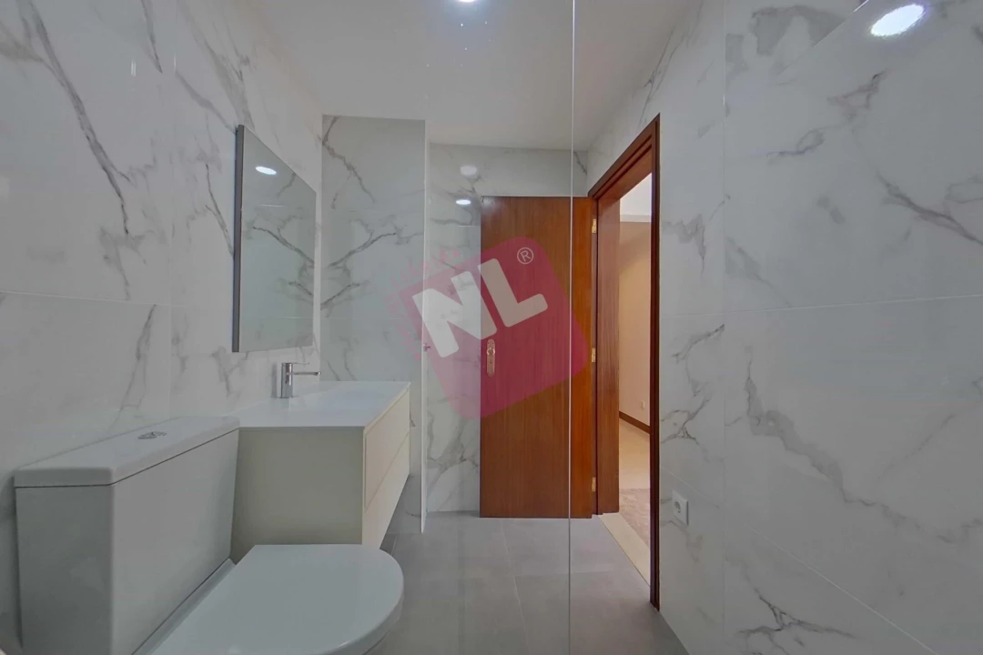 Apartamento T1 para Arrendamento em Lumiar Foto 19