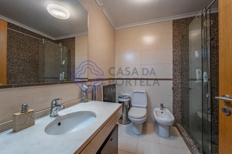 Moradia T4 para Venda em São Mamede de Infesta e Senhora da Hora Foto 27