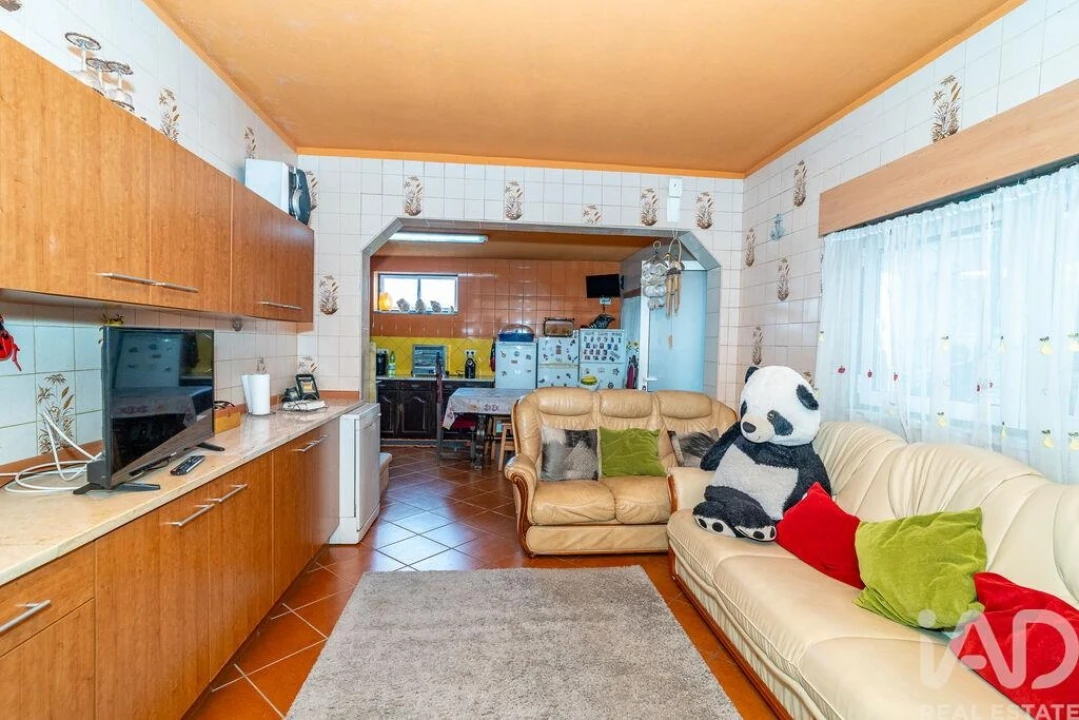 Moradia T4 para Venda em Marinha das Ondas Foto 10