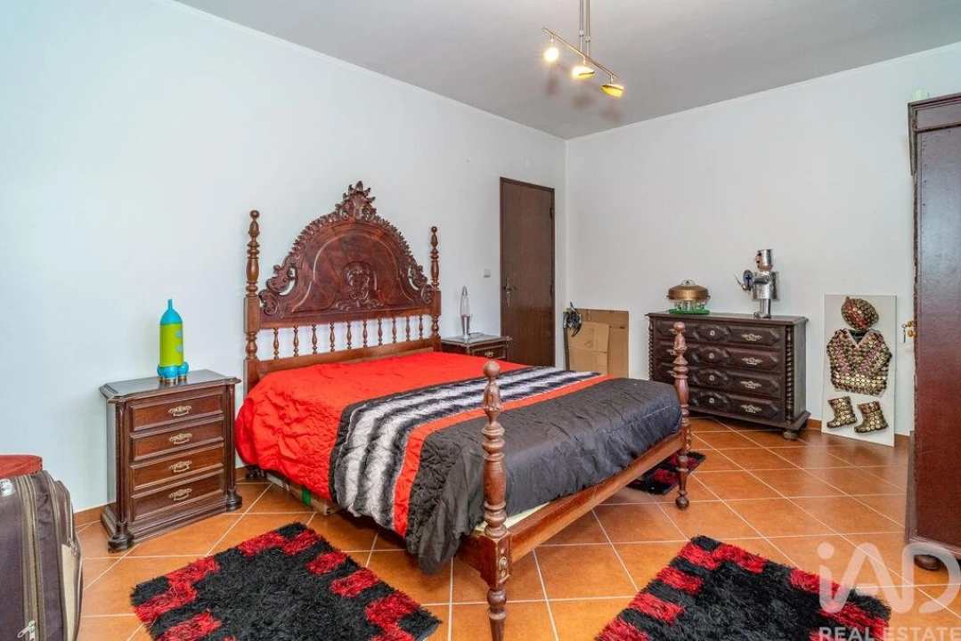 Moradia T4 para Venda em Marinha das Ondas Foto 31