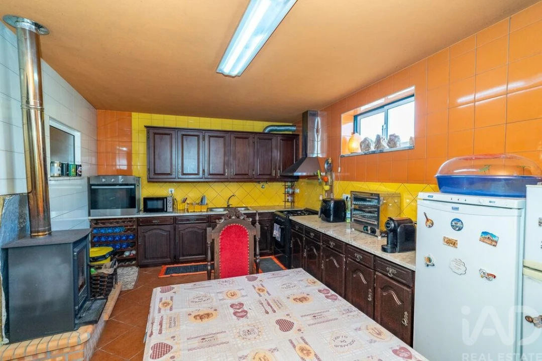 Moradia T4 para Venda em Marinha das Ondas Foto 13