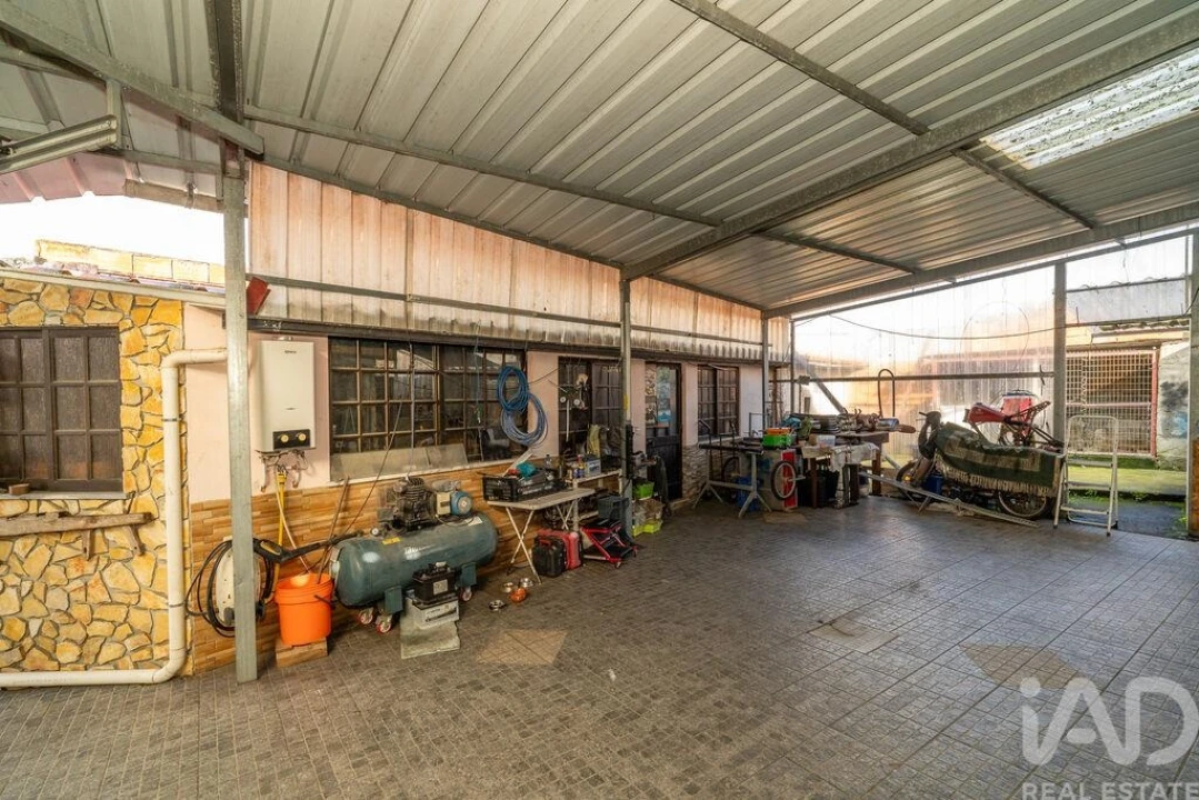 Moradia T4 para Venda em Marinha das Ondas Foto 3