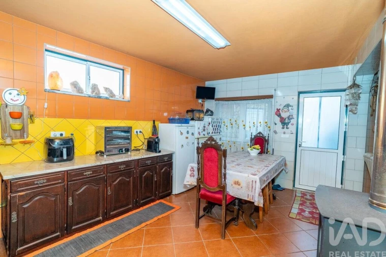 Moradia T4 para Venda em Marinha das Ondas Foto 9