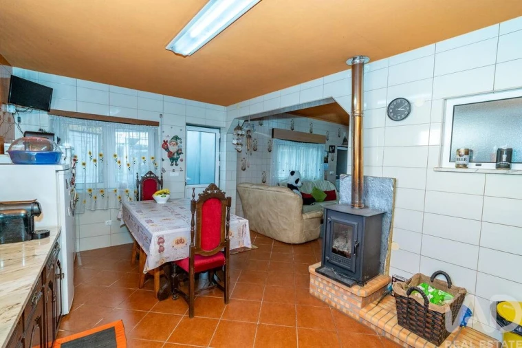 Moradia T4 para Venda em Marinha das Ondas Foto 14