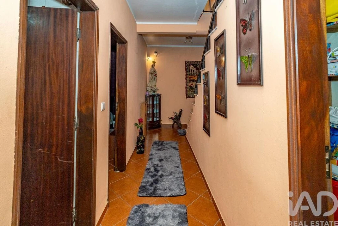 Moradia T4 para Venda em Marinha das Ondas Foto 17