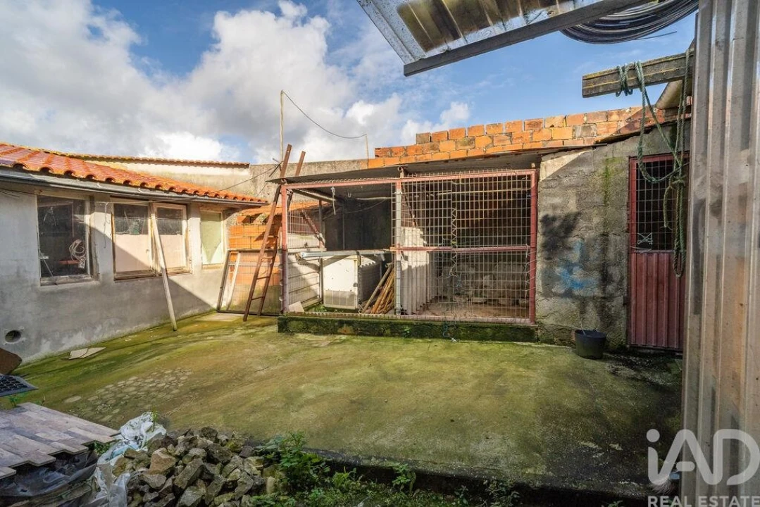 Moradia T4 para Venda em Marinha das Ondas Foto 6