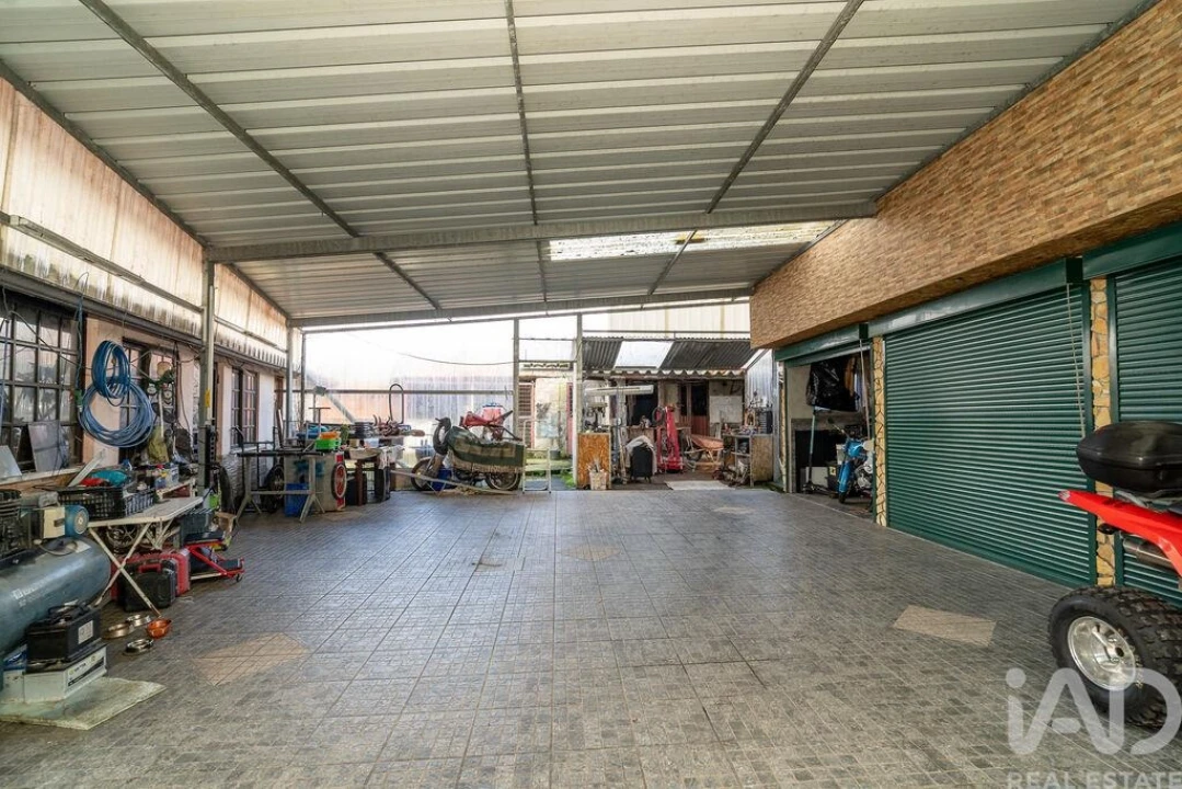 Moradia T4 para Venda em Marinha das Ondas Foto 4